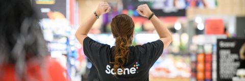 Text reading - " Cedar Valley ", sur fond noir