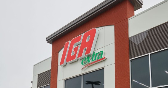 A picture of IGA outside store.